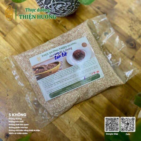 Gạo bán lứt đỏ 6 tháng Thực dưỡng Thiện Hương đóng gói hút chân không tiện lợi.