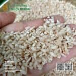 Hạt gạo bán lứt đỏ 6 tháng tự nhiên, đỏ nhạt, chắc khỏe từ Thực dưỡng Thiện Hương.