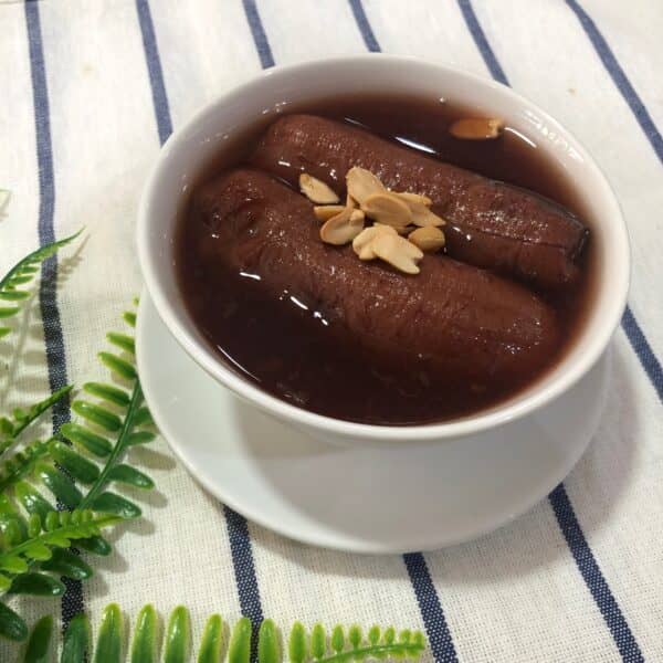 Chè chuối hầm sắn dây