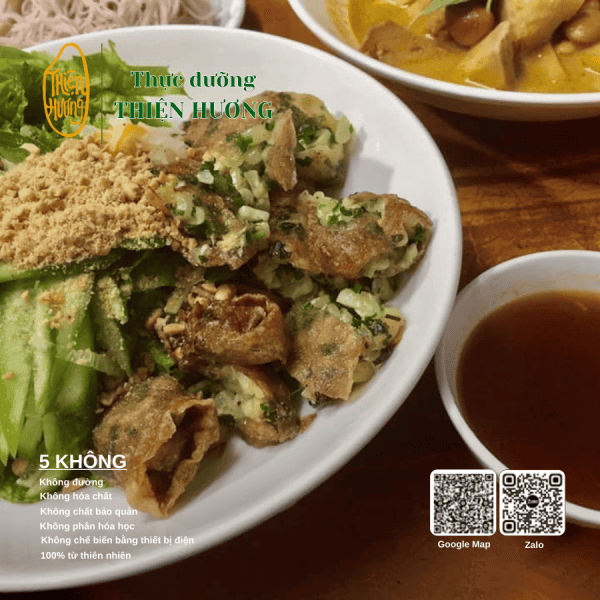 Bún trộn chả ram bắp