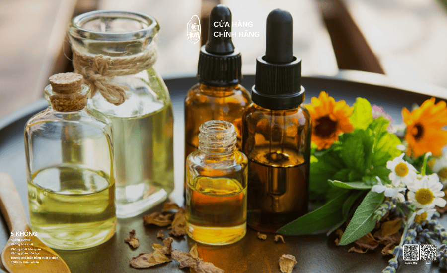 Tinh dầu tự nhiên có khả năng bay hơi tốt, màu sắc gần như trong suốt