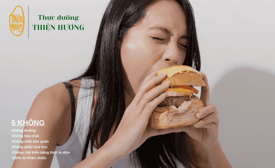 Lạm dụng thức ăn nhanh thường xuyên khiến cơ thể hấp thu các nhóm chất xấu và làm cơ bắp không thể phát triển