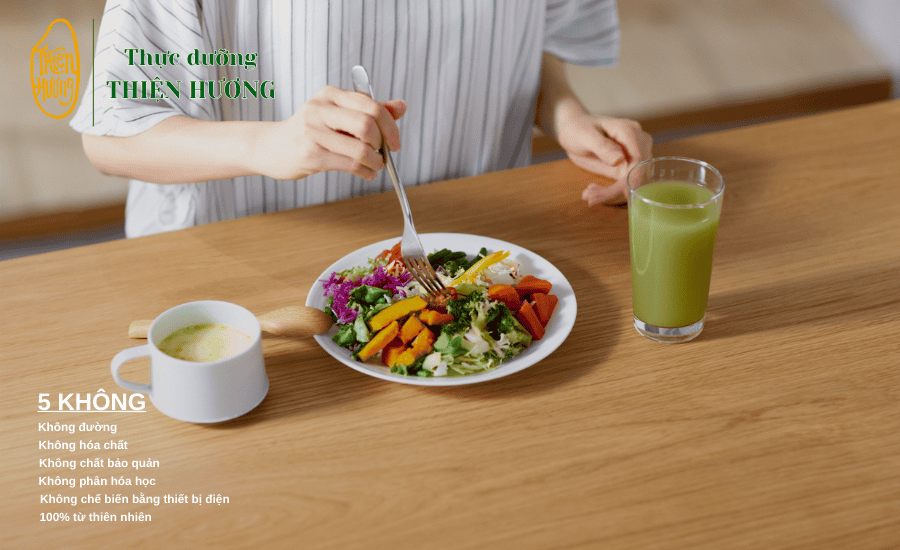 Sữa và trái cây là thực phẩm bổ sung nhiều khoáng chất tốt giúp cơ thể dễ dàng hấp thu dưỡng chất sau bữa ăn