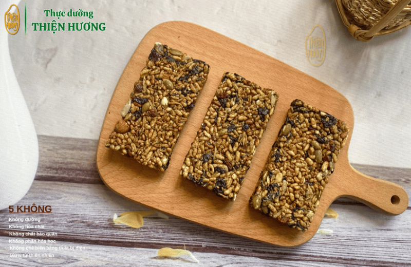 Thanh gạo lứt dinh dưỡng - Giải pháp ăn vặt lành mạnh mỗi ngày 1 thanh gao lut dinh duong tu gao lut nguyen cam