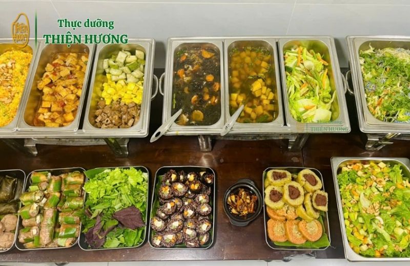Thực dưỡng Thiện Hương - Hành trình hơn 10 năm gieo bữa ăn lành, sống khỏe mỗi ngày 8 buffet trua da dang tai thien huong mang den nhieu lua chon thuc duong cho bua an vua lanh vua tron vi
