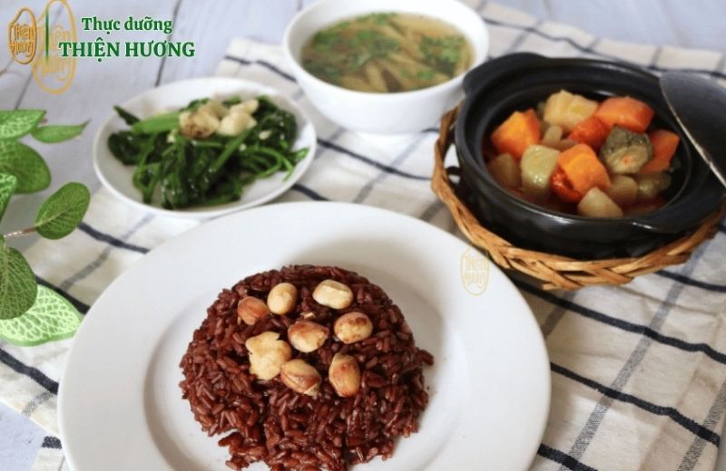 Thực dưỡng Thiện Hương - Hành trình hơn 10 năm gieo bữa ăn lành, sống khỏe mỗi ngày 9 nhung mon an thuc duong gan gui tai thuc duong thien huong